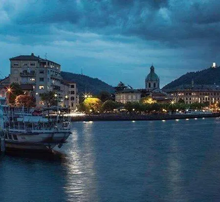 Apartment Antica Corte, Bilocale Nel Centro Storico Di Como